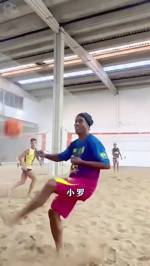 然展现了超