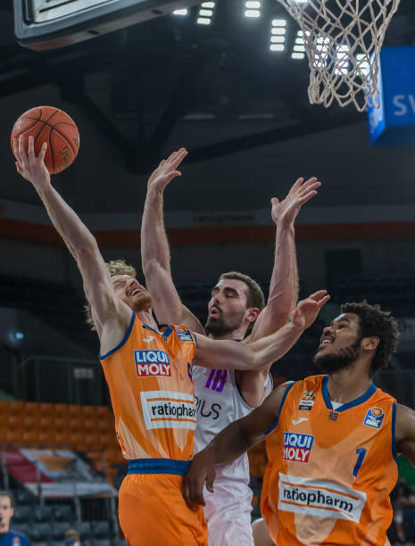 更在随后的 更在随后的