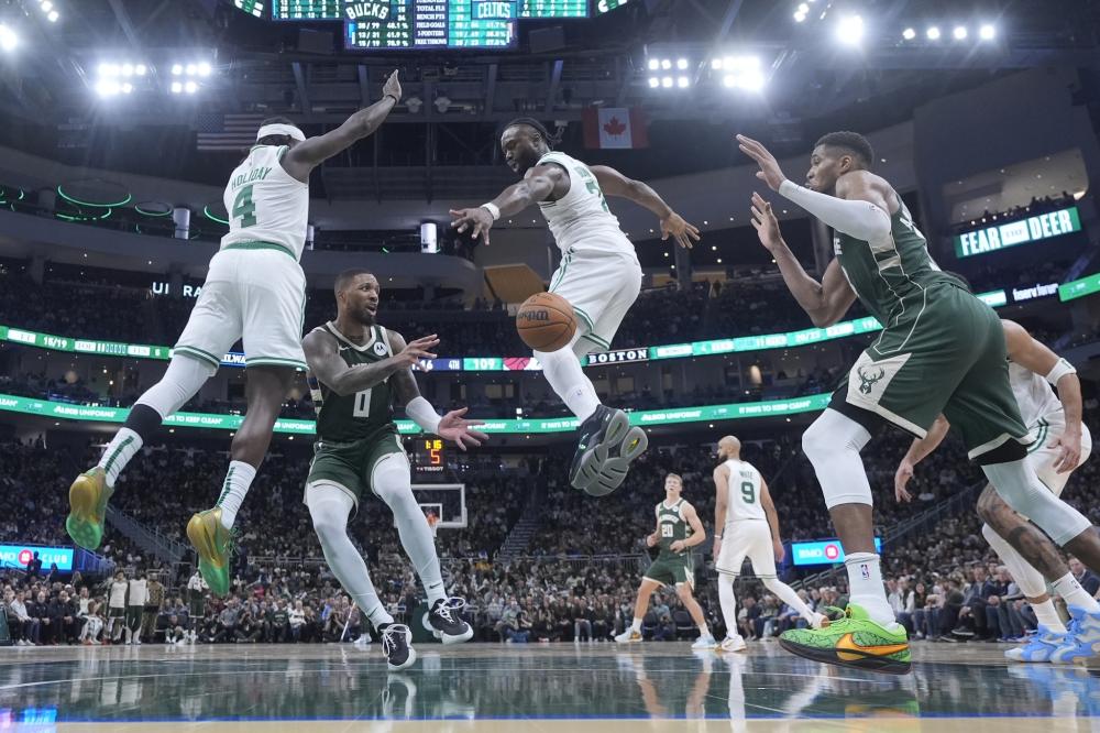 她极其灵活 她极其灵活