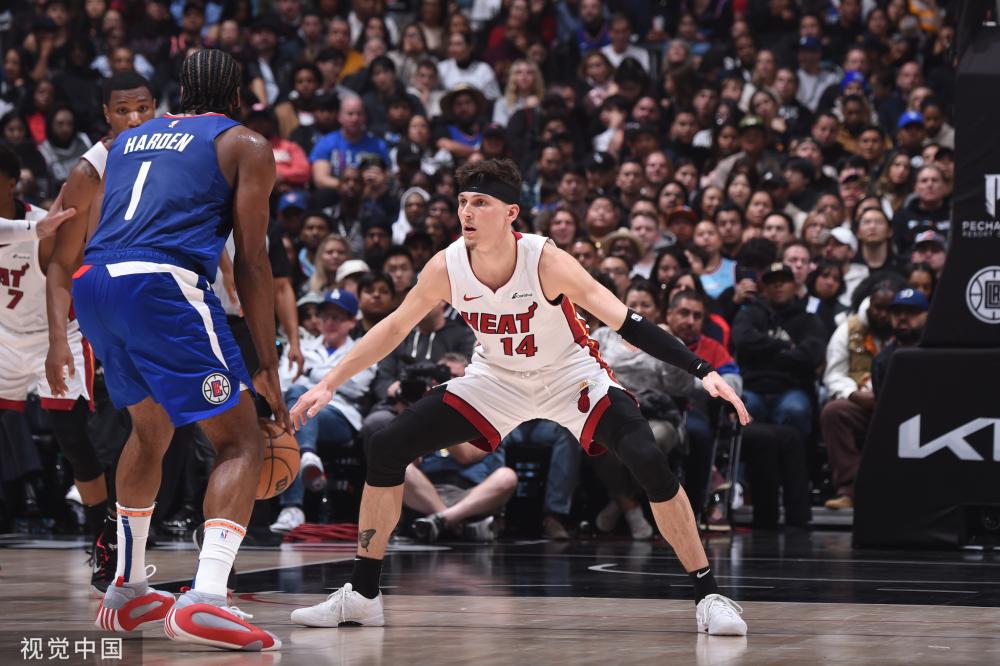 强对话中创 强对话中创